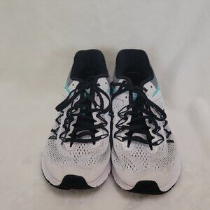 Nike White Black Green Athletic Shoes Size 11